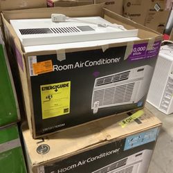 LG Electronics 10,000 BTU 115-Volt Window Air Conditioner LW1017ERSM Cools 450 Sq. Ft. with ENERGY STAR and Remote, Wi-Fi Enabled