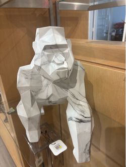 Marble geometric shaped gorilla