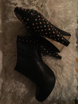 TOPSHOP black studded booties in excellent condition