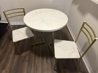Matching Dining Set& coffee Tables