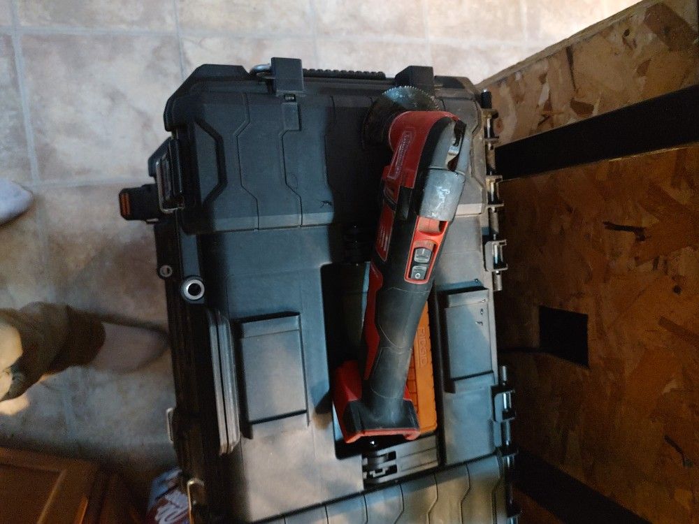 multitool milwaukee fuel