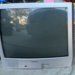 Toshiba 32” CRT Television - Model 32A14
