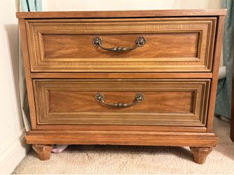 Thomasville Cortese Candore Solid Wood Bedroom Collection – 4 Pieces – Excellent Condition
