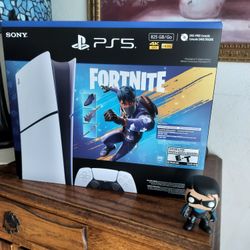New PlayStation 5 Fortnite Bundle 360