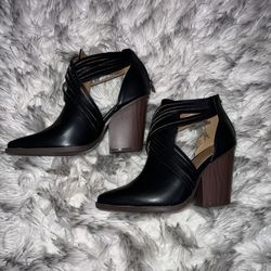 Ladies Black Booties 6.5