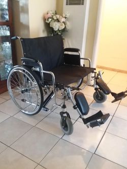 DRIVE SENTRA OVERSIZED WHEELCHAIR 30" WIDTH ELEVATED LEGREST CAPACITY 700 LBS HEAVY DUTY