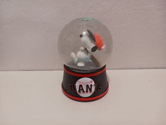 San Francisco Giants Snoopy Snow Globe 2016 Peanuts Noght