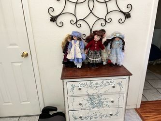Porcelain dolls