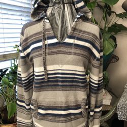 Hooded Sweater/ Sweatshirt 