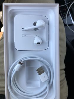 I phone charge cable and earring set