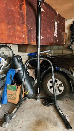 Everlast heavy bag stand