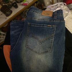 Lamasini pantalones