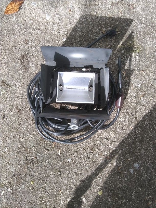 Mini-Mac 1000 Watt, Floodlight With Toggle On/Off Switch.