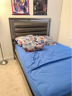 Bedroom set