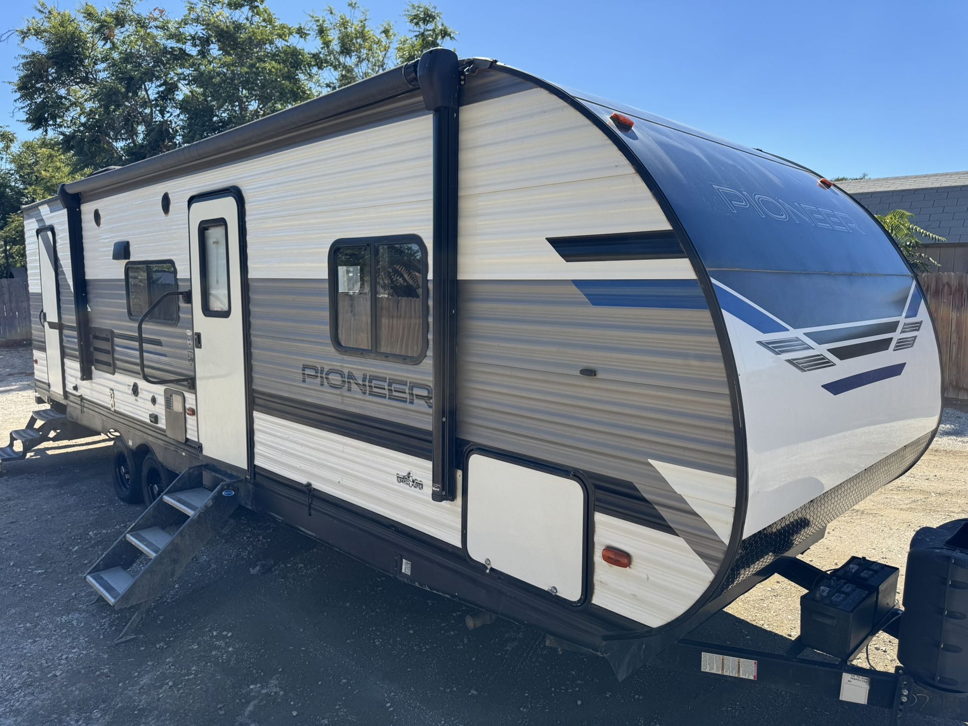 2021 Heartland pioneer bh270 slide out bunks!