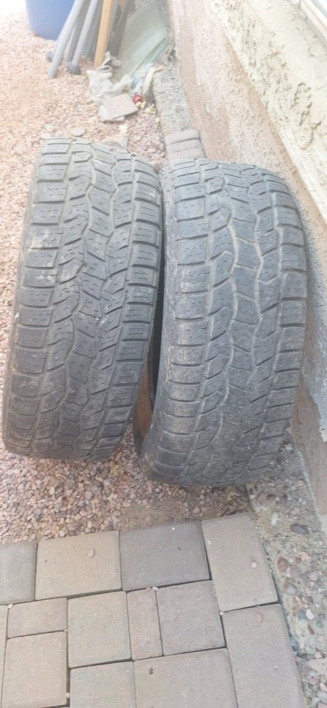 265 60R18 1 Pair Used Tires,unknown Age,1/2 Tread Good Spares. 35th Ave And McDowell Phx 