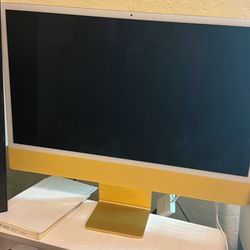 Yellow 2021 Apple iMac (24-inch, Apple M1 chip with 8-core CPU and 8-core GPU, 8GB RAM, 256GB) 