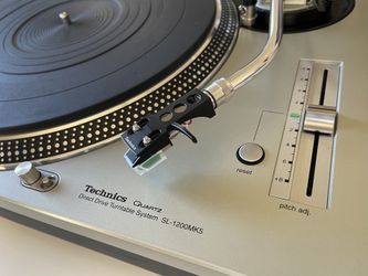 Technics SL-1200MK5 (Silver) Audiophile Grade Turntable (One Owner