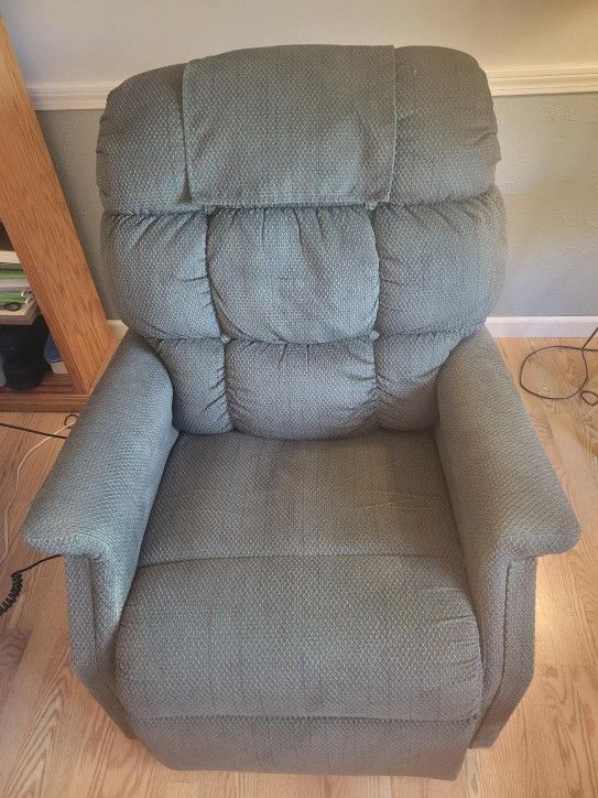 Electric Lift  Recliner 