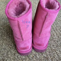 UGG Size 7