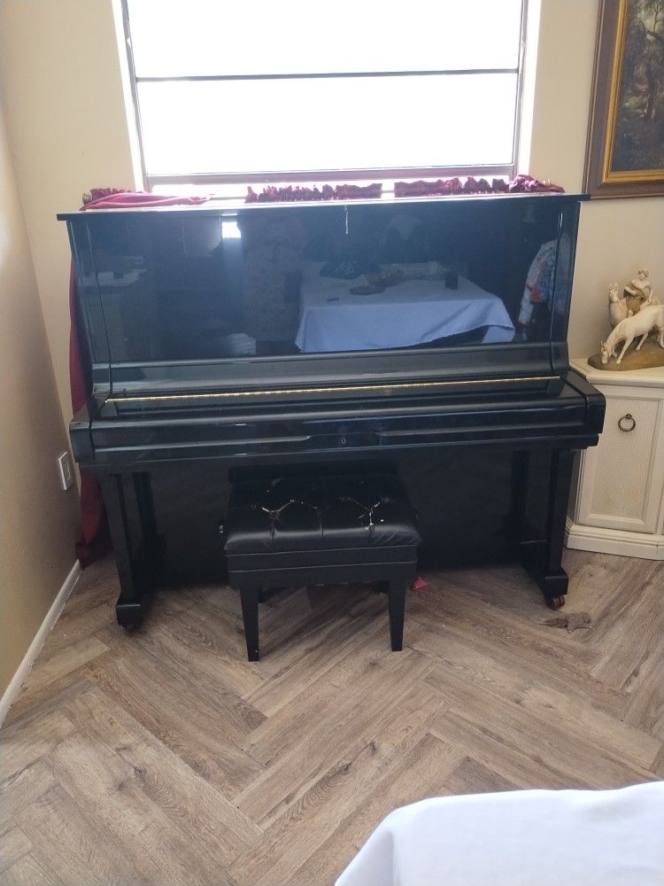 Yamaha 52' Upright U3 Piano