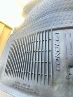 Toyota Corolla 4 floor Mats