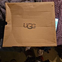 New Women's Ugg Boots Size 6.5