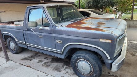 Ford Truck – Project . 1983 F150 XLT.