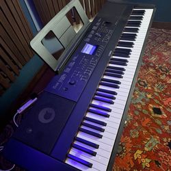 Yamaha DGX-660 Digital Piano with Stand