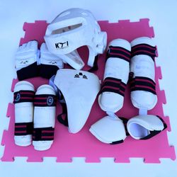 (KTI) Kids Taekwondo Sparring Gear Set