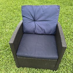 Outsunny Resin Wicker Patio Chair with Cushions 