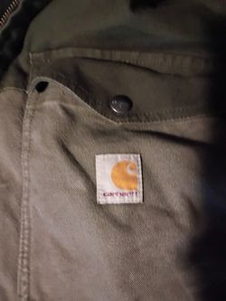 Large    Fits Like An Xl Carhartt Coat