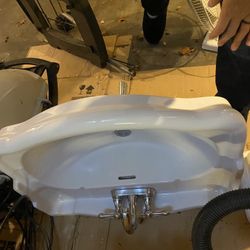 Pedestal Sink and Faucet Assembly