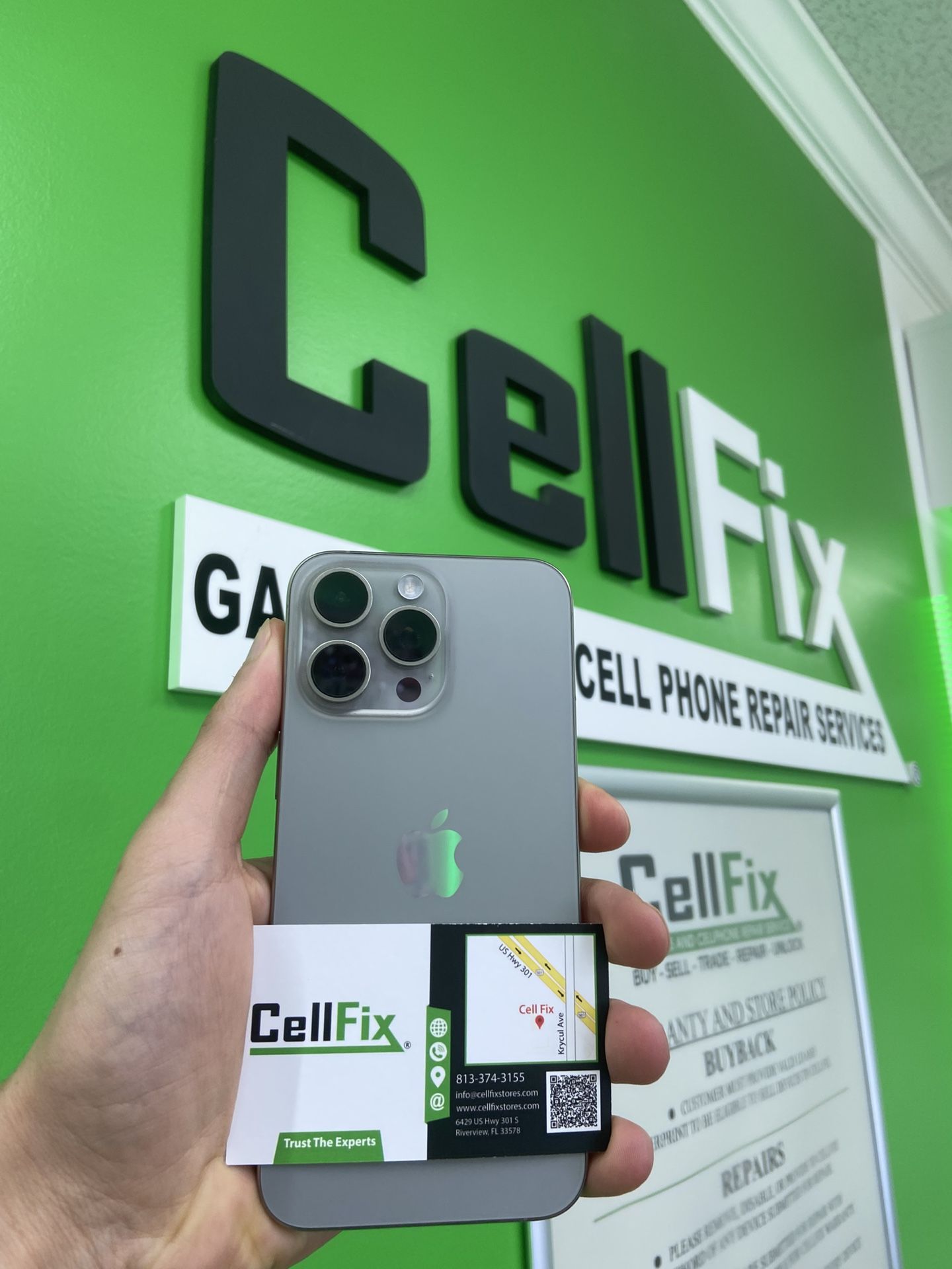 iPhone 15 Pro Max Unlocked