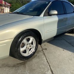 2005 Ford Taurus