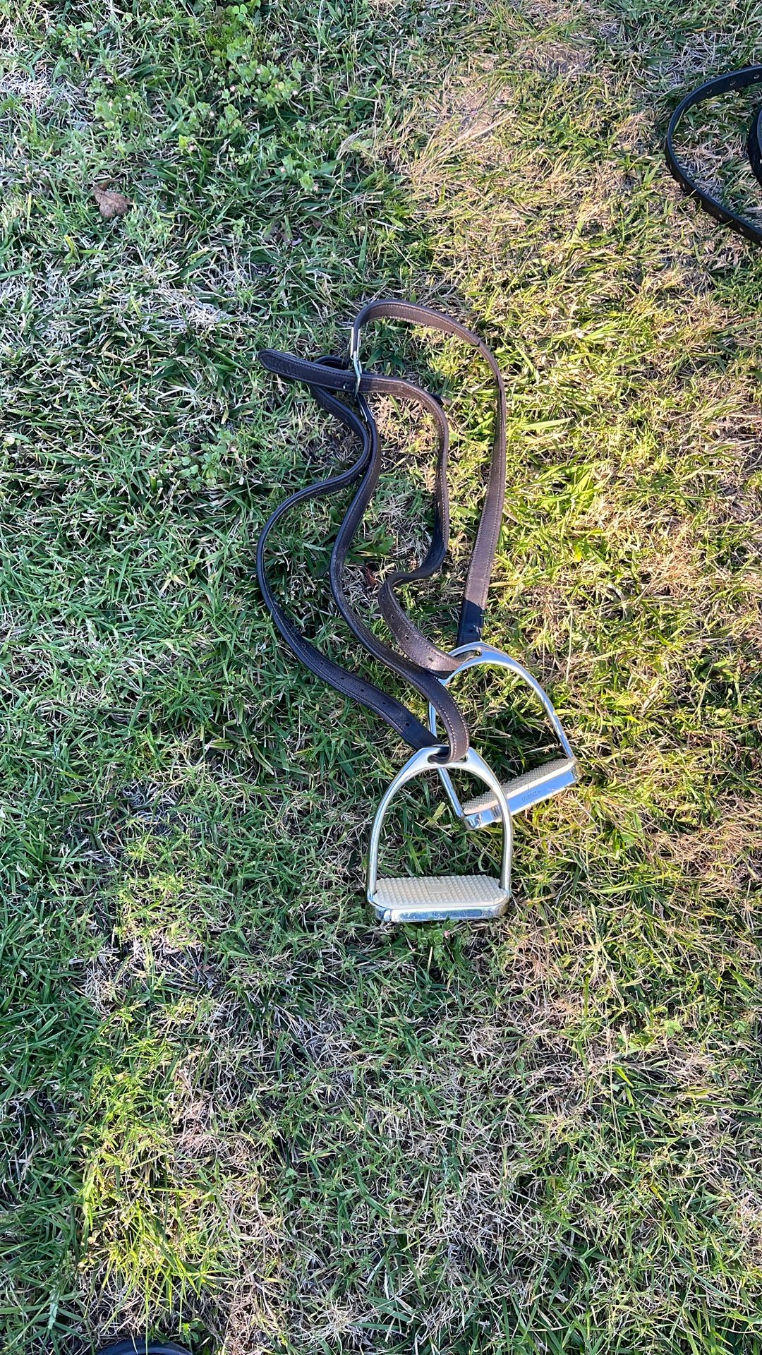 Black Oak Stirrup Leathers(44) And 4.25” Stirrup Irons 