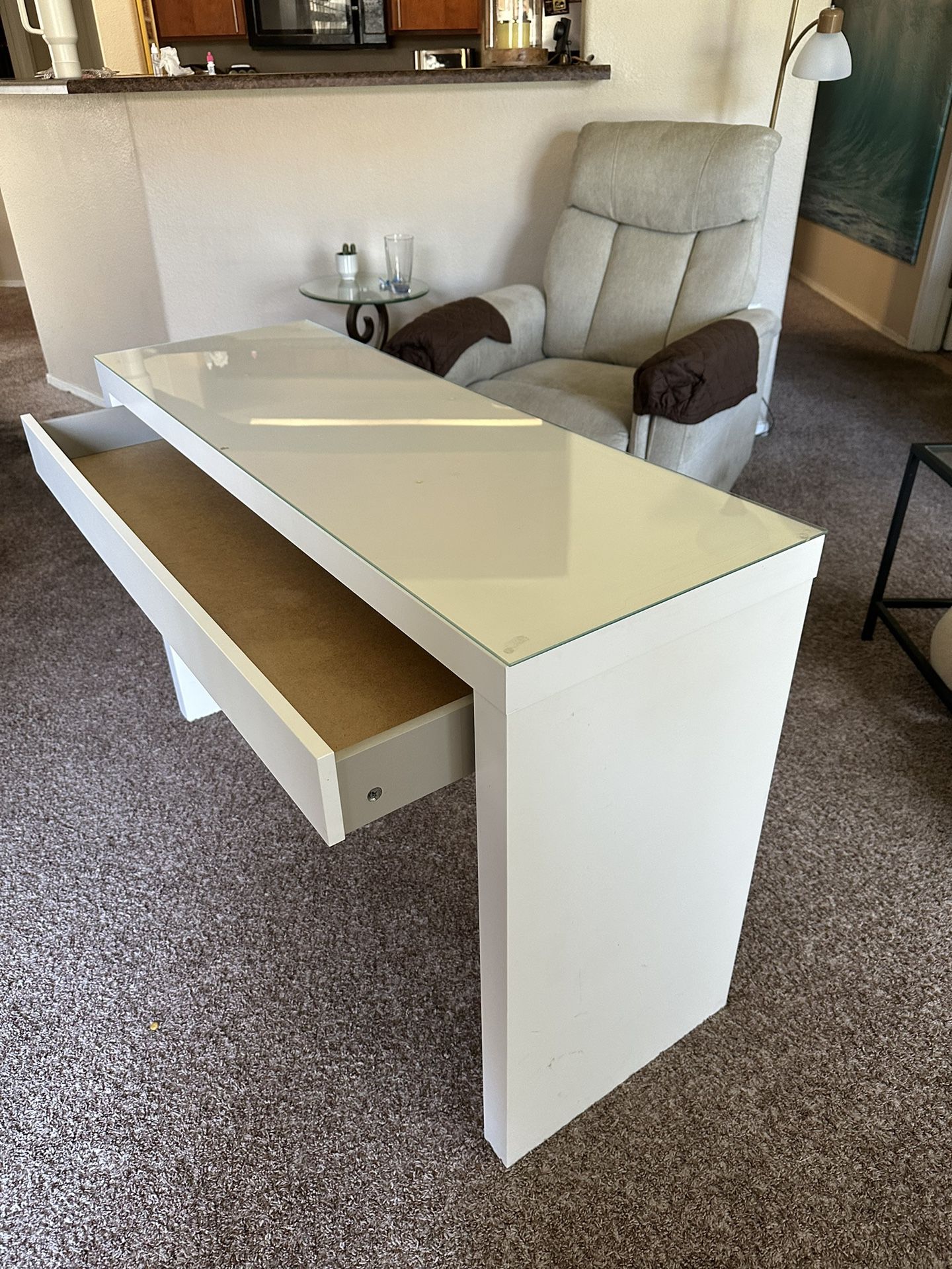 Desk/Vanity/Makeup Table
