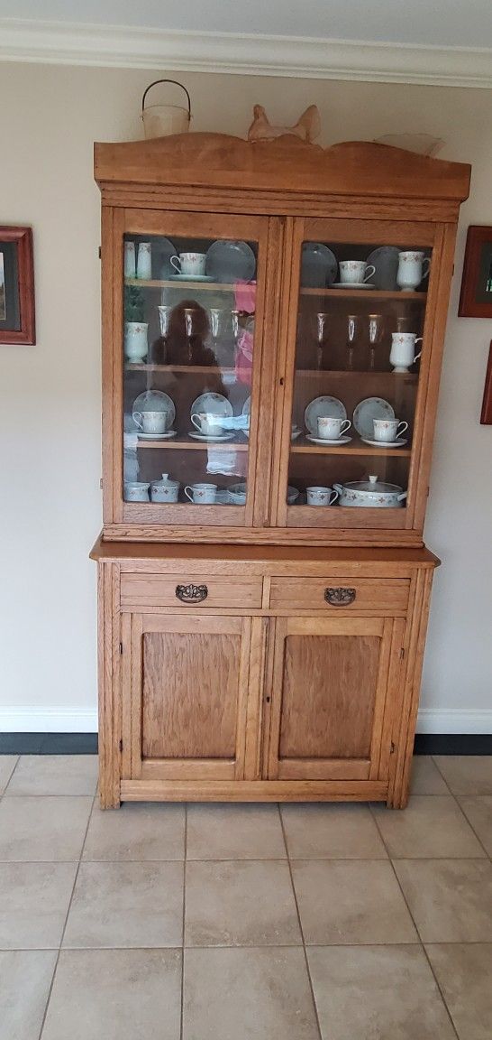 Antique Oak Cupboard 