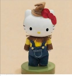 Hello kitty Scarecrow