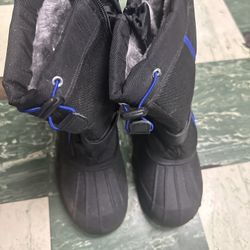 Size 4 Snow Boots 