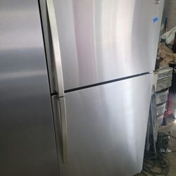 Kenmore Fridge 33w 