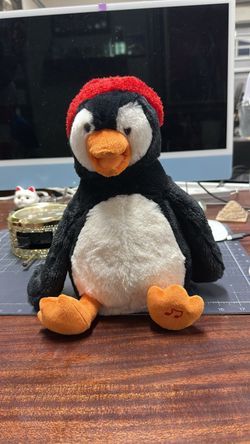 Feliz Navidad  Dancing penguin