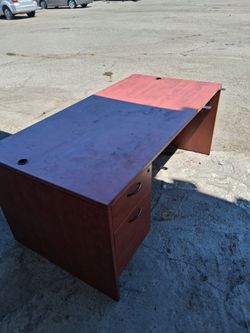 Office desk 20 bucks