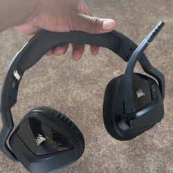 Corsair Wireless Bluetooth Gaming Headset