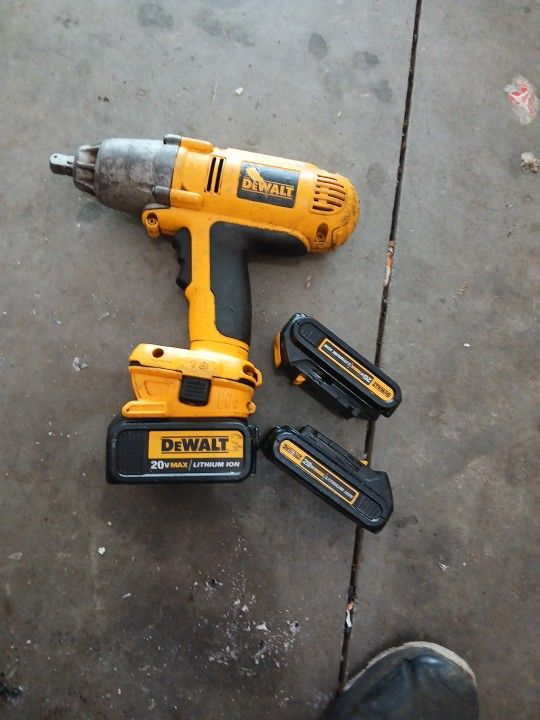 Dewalt Half Inch Impact W/T 3 Batteries
