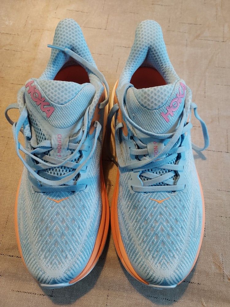Hoka Cliffton 9 shoe womens
