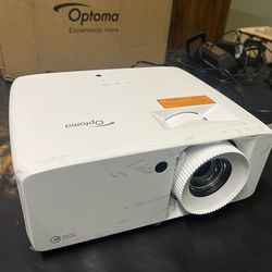 Optoma UHZ66 long throw projector.