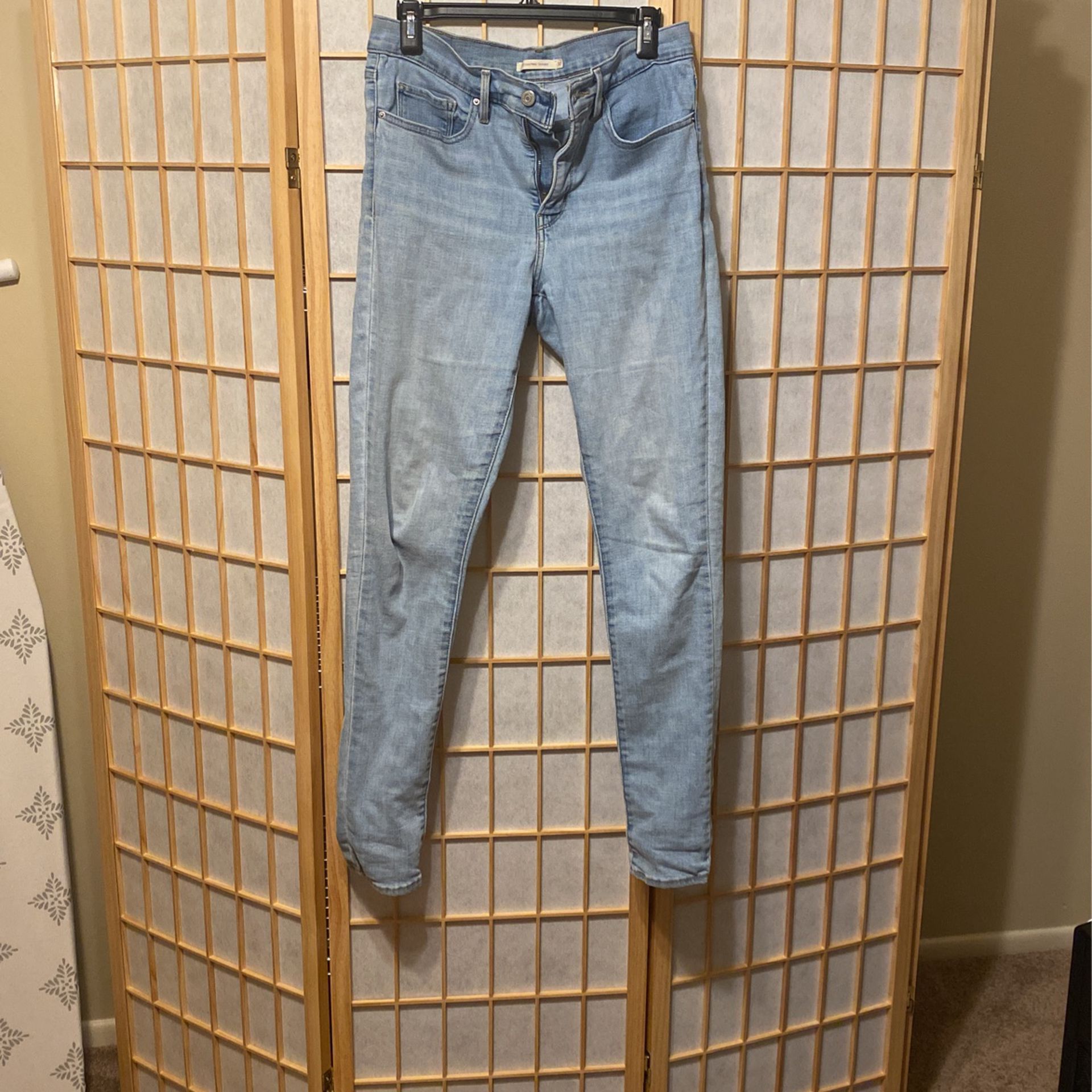 Woman’s Levi’s Jeans