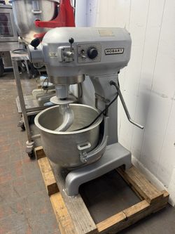 20qt Hobart Runs Like New Do You Need This?