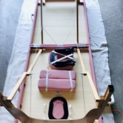  Massage Table